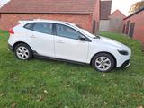 Volvo V40 Cross Country, AHK, SHZ, Navi, beheizb Front - weiße Volvo V40 Cross Country