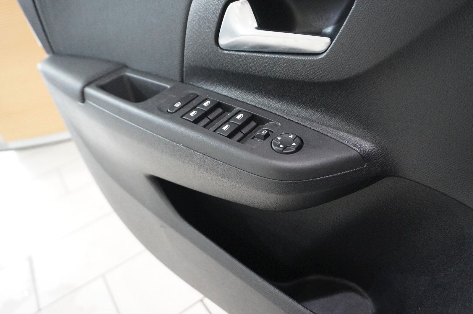 Fahrzeugabbildung Opel Corsa F 1.2 ELEGANCE NAVI/LED/VIRTUAL/SPORT/DAB+