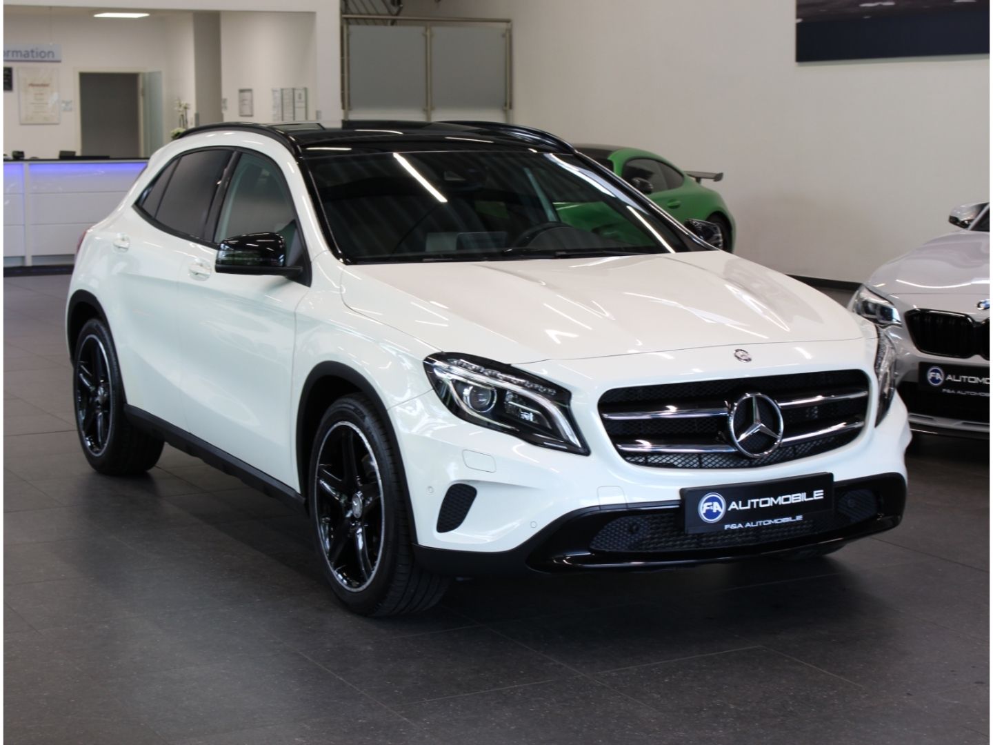 Fahrzeugabbildung Mercedes-Benz GLA 250 - 4Matic*Score*Navi*Pano*Kamera*