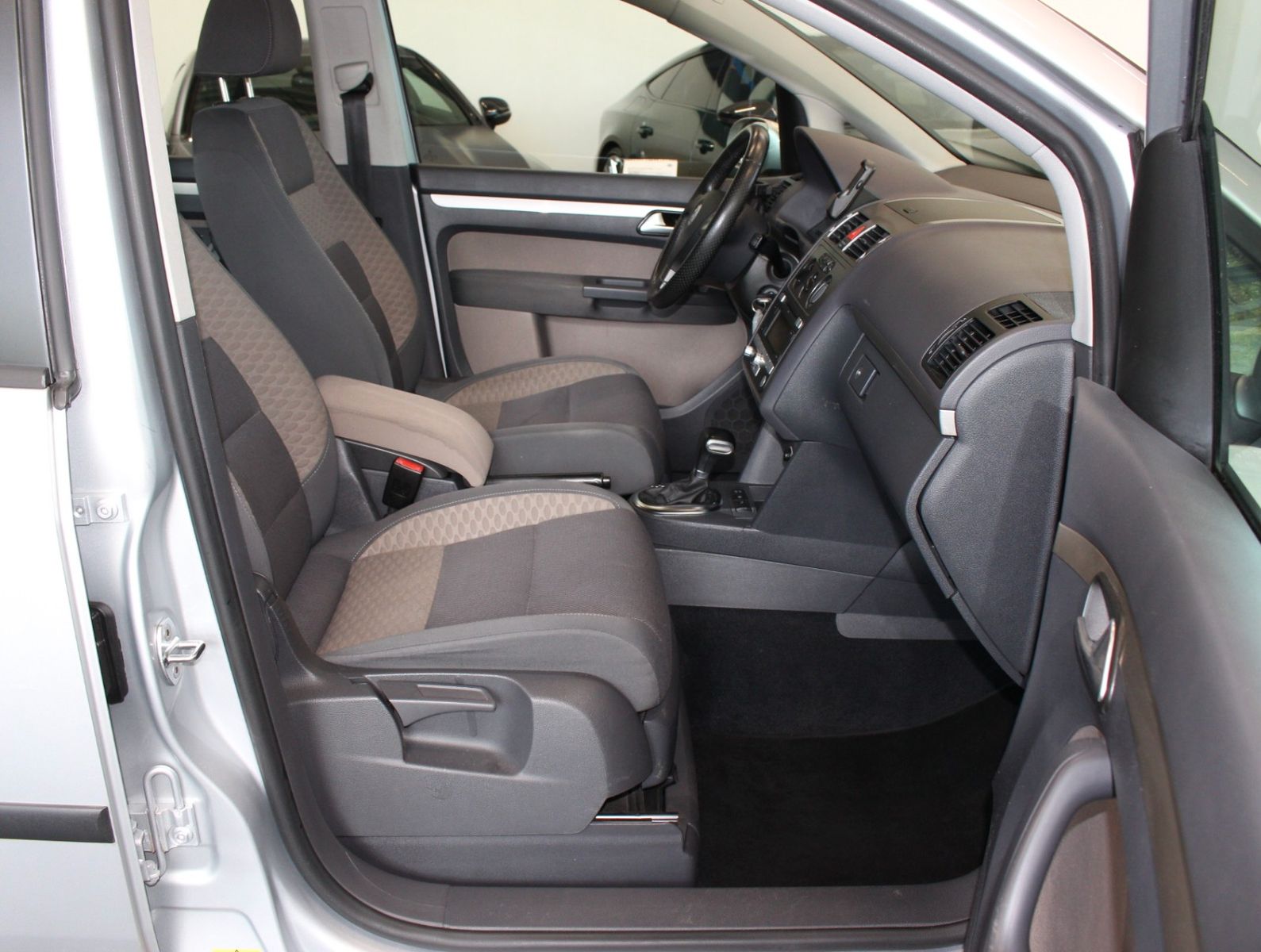 Fahrzeugabbildung Volkswagen Touran 2.0 TDI  Cross *Navi*PDC*AHK