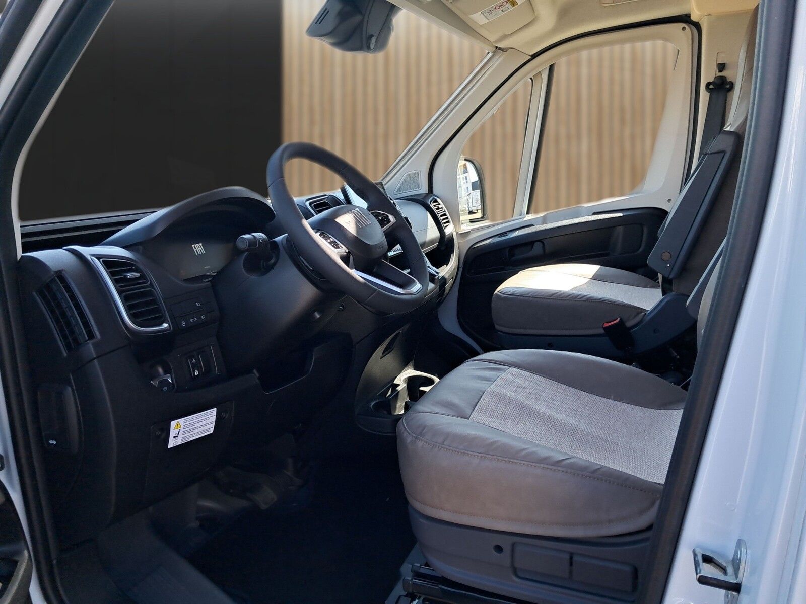Fahrzeugabbildung Eura Mobil Profila RS PRS 720 EB RückfahrCAM, 180 PS Autom.