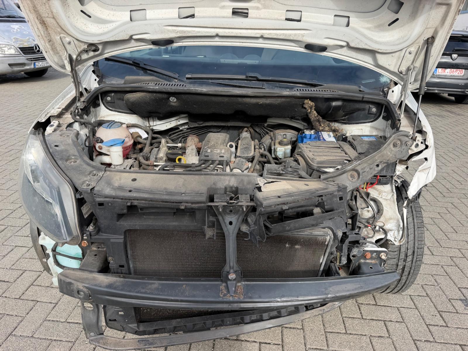 Volkswagen Caddy 2014 — photo 16
