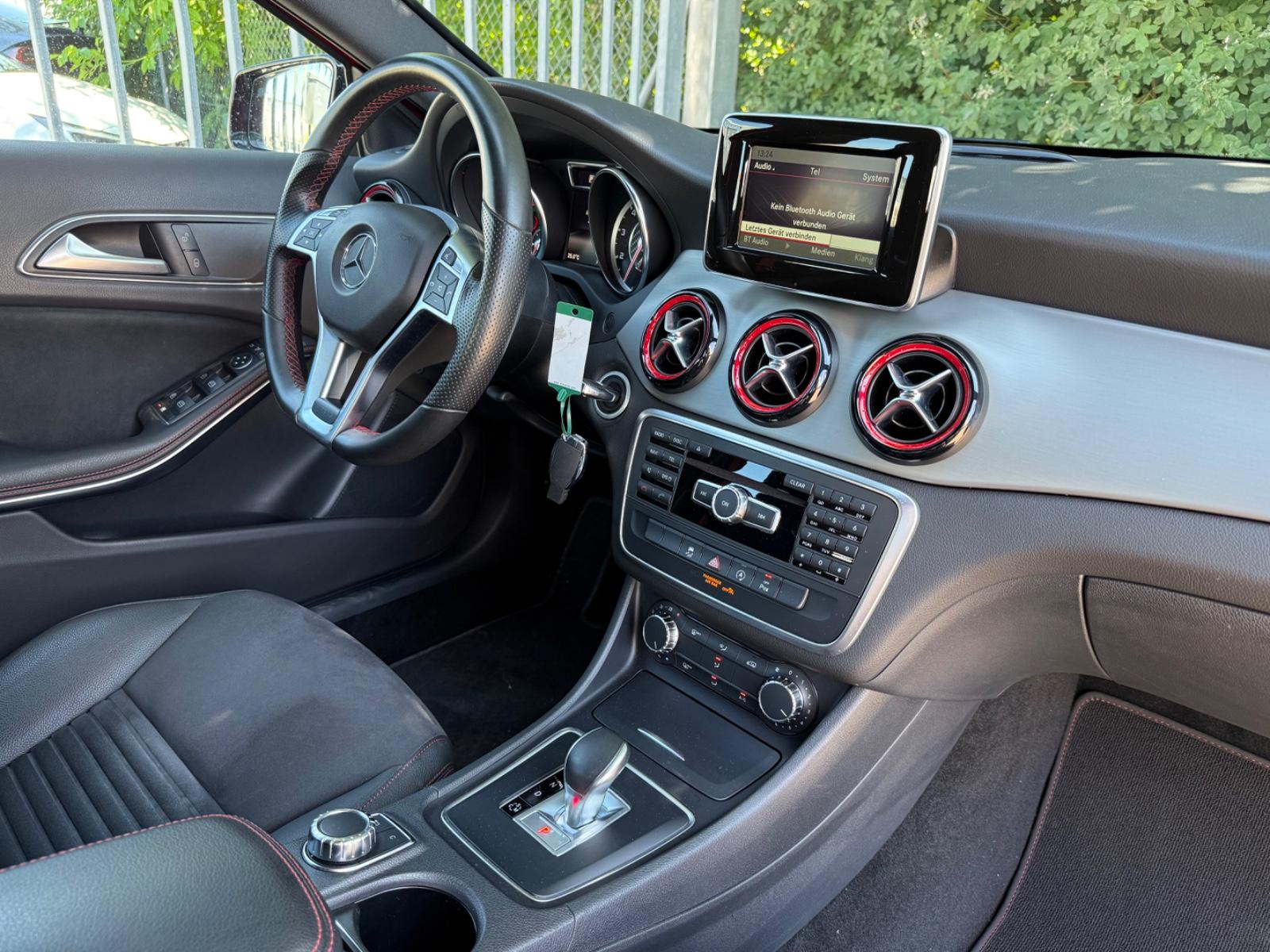 MERCEDES-BENZ GLA 45 AMG 2.0 360ch 4MATIC BVA Pack sport Sièges sport Historique présent - 2EME MAIN