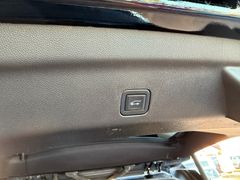 CHEVROLET Suburban 5.3l V8 Premier 4x4*LED*Panodach
