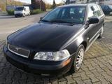 Volvo VOLVO V40 Benzin  kombi klima - gebrauchte Volvo V40 aus dem Jahr 2002