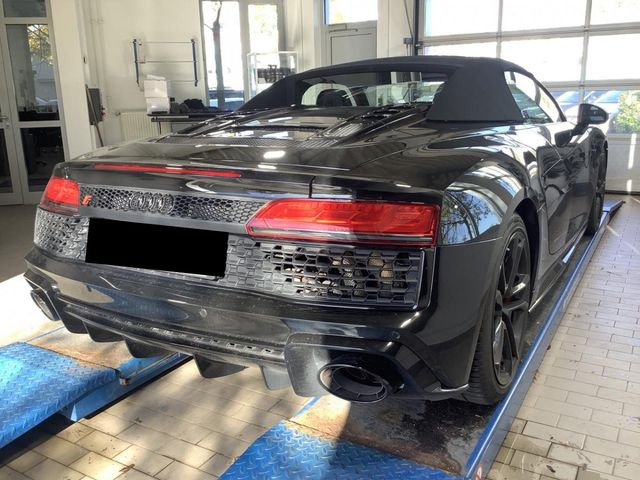 R8 Spyder V10 PERFORMANCE 5.2 FSI RWD LED+RAUTE+