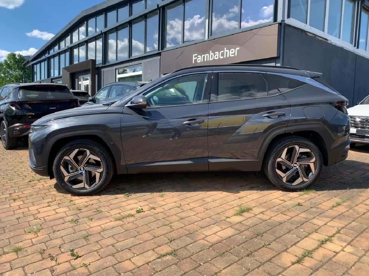 Fahrzeugabbildung Hyundai TUCSON Trend Plug-In Hybrid 4WD