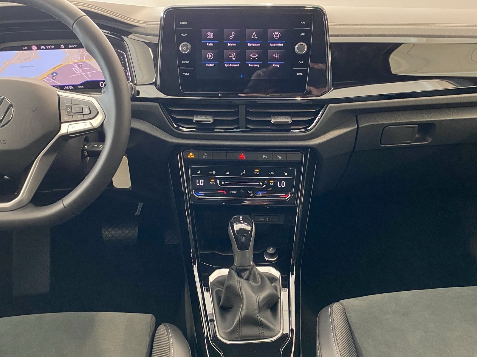 Volkswagen T-Roc - Bild 13