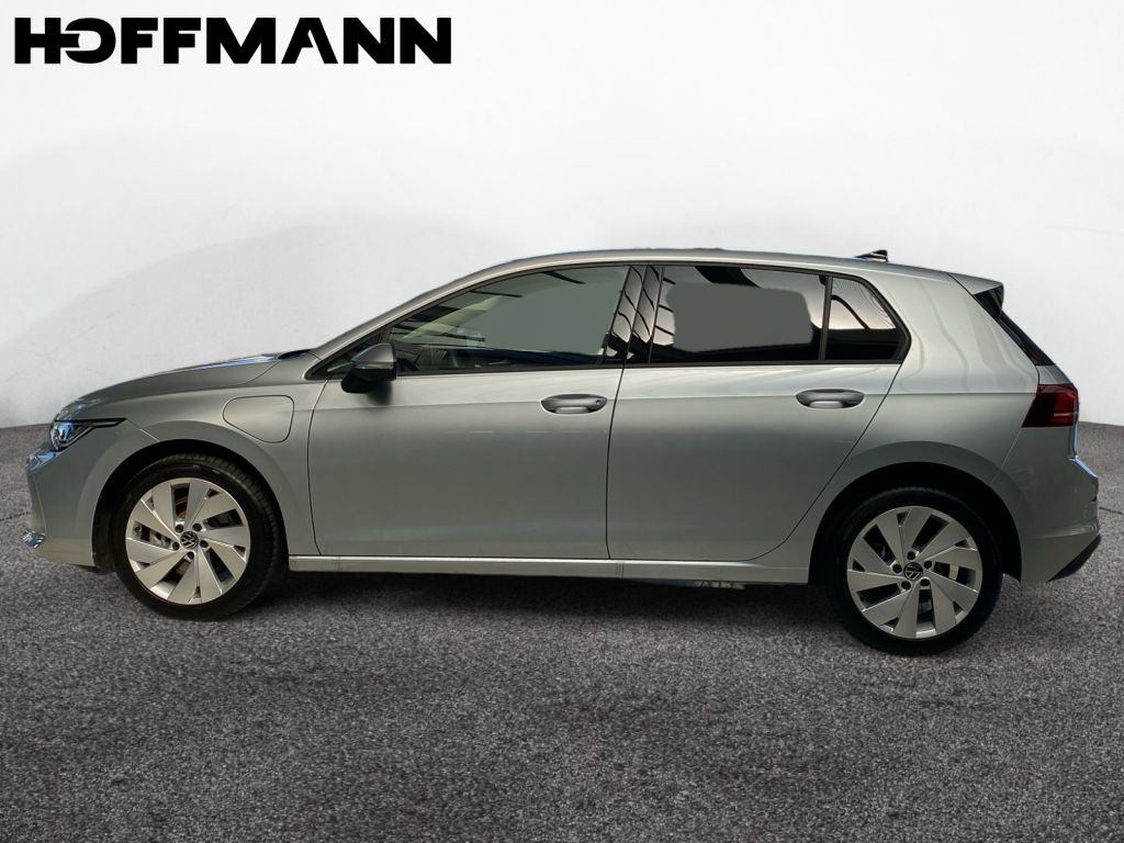 Fahrzeugabbildung Volkswagen Golf 1.5 eHybrid DSG Life Area View 3 Jahre Ansc