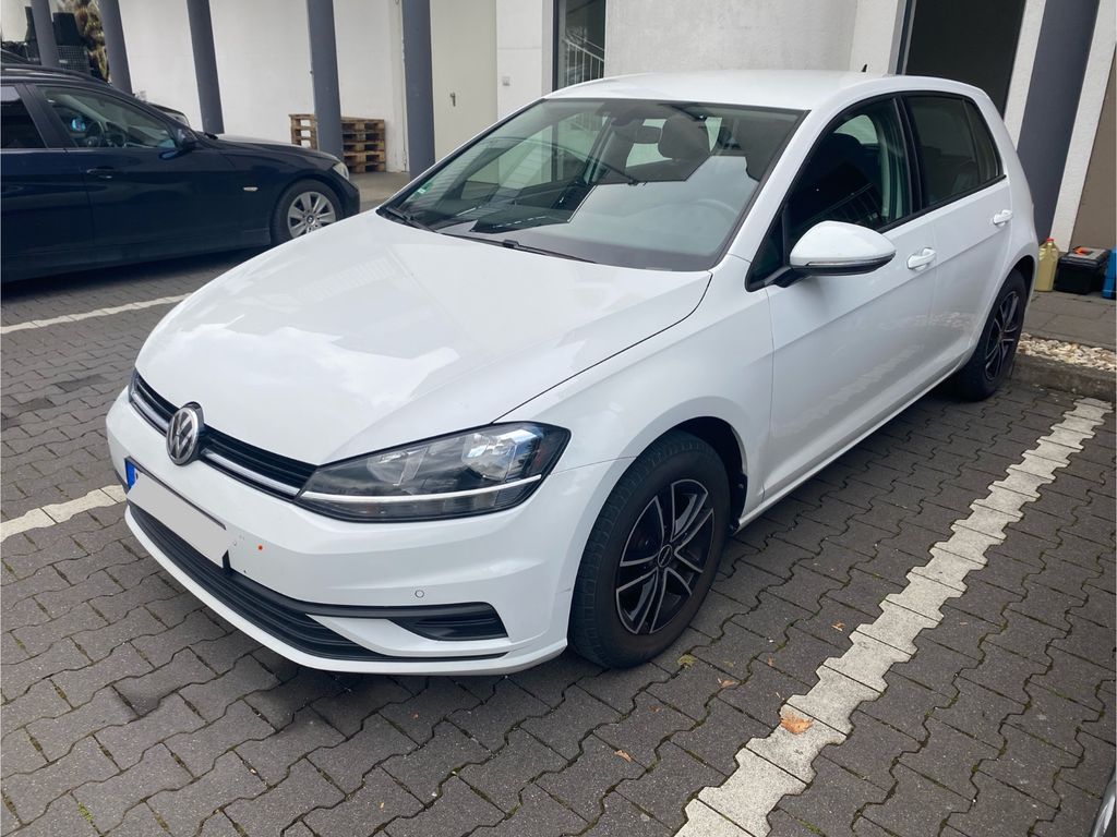 Image of Volkswagen Golf