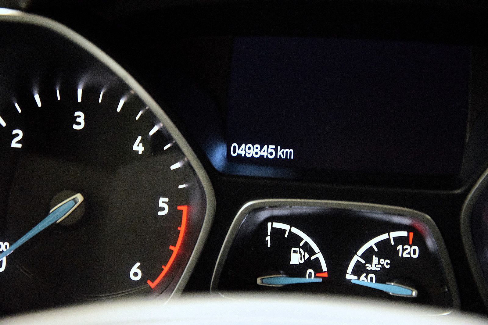 Fahrzeugabbildung Ford Kuga ST-Line Tempomat Kamera PDC Bi-Xenon el.Hkl