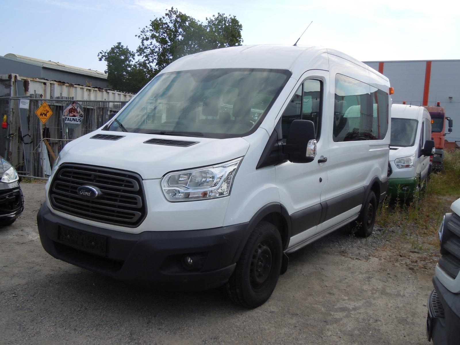 Ford 4X Transit Motorschade Transit   9 SITZ