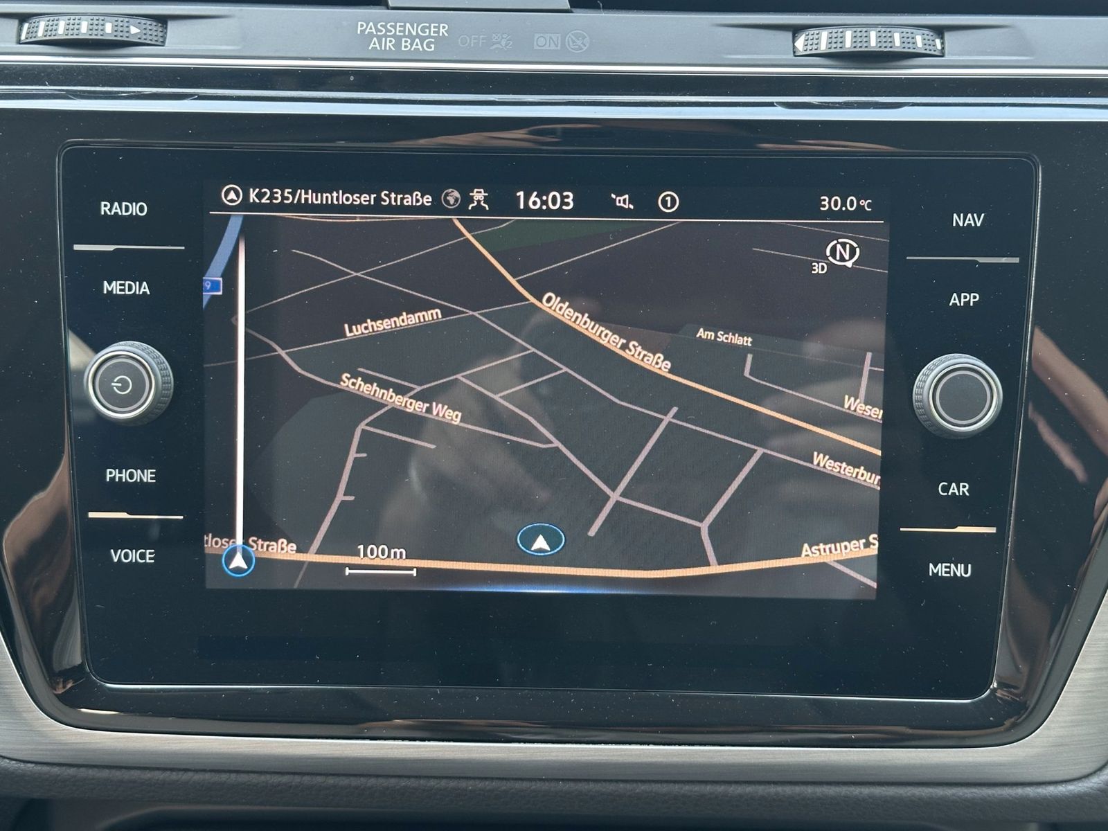 Fahrzeugabbildung Volkswagen Touran 2.0 TDI DSG Comfortline NAV+LED+AHK