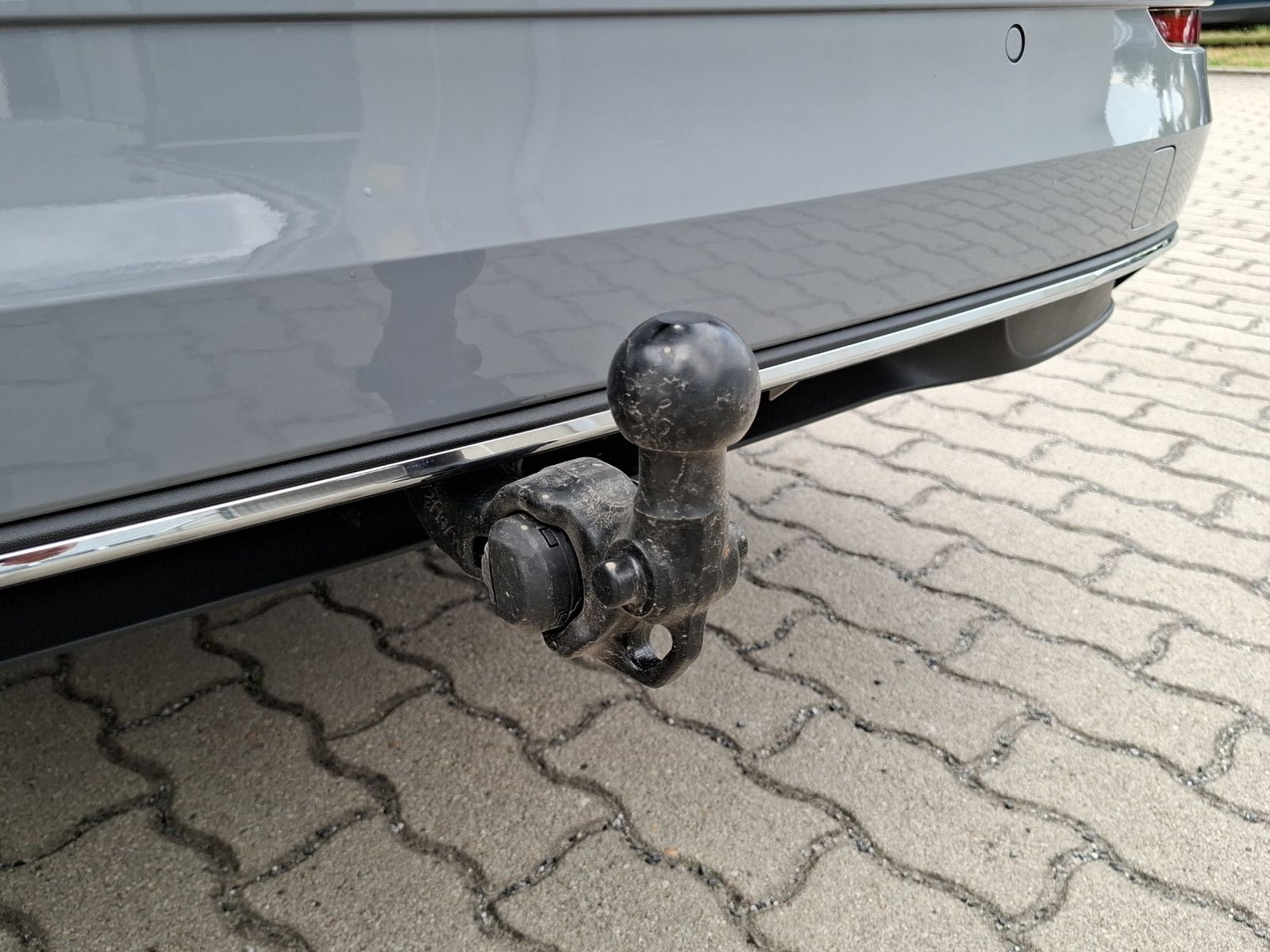 Fahrzeugabbildung Volkswagen Golf VIII Variant TDI Energy DSG LED AHK Navi AC