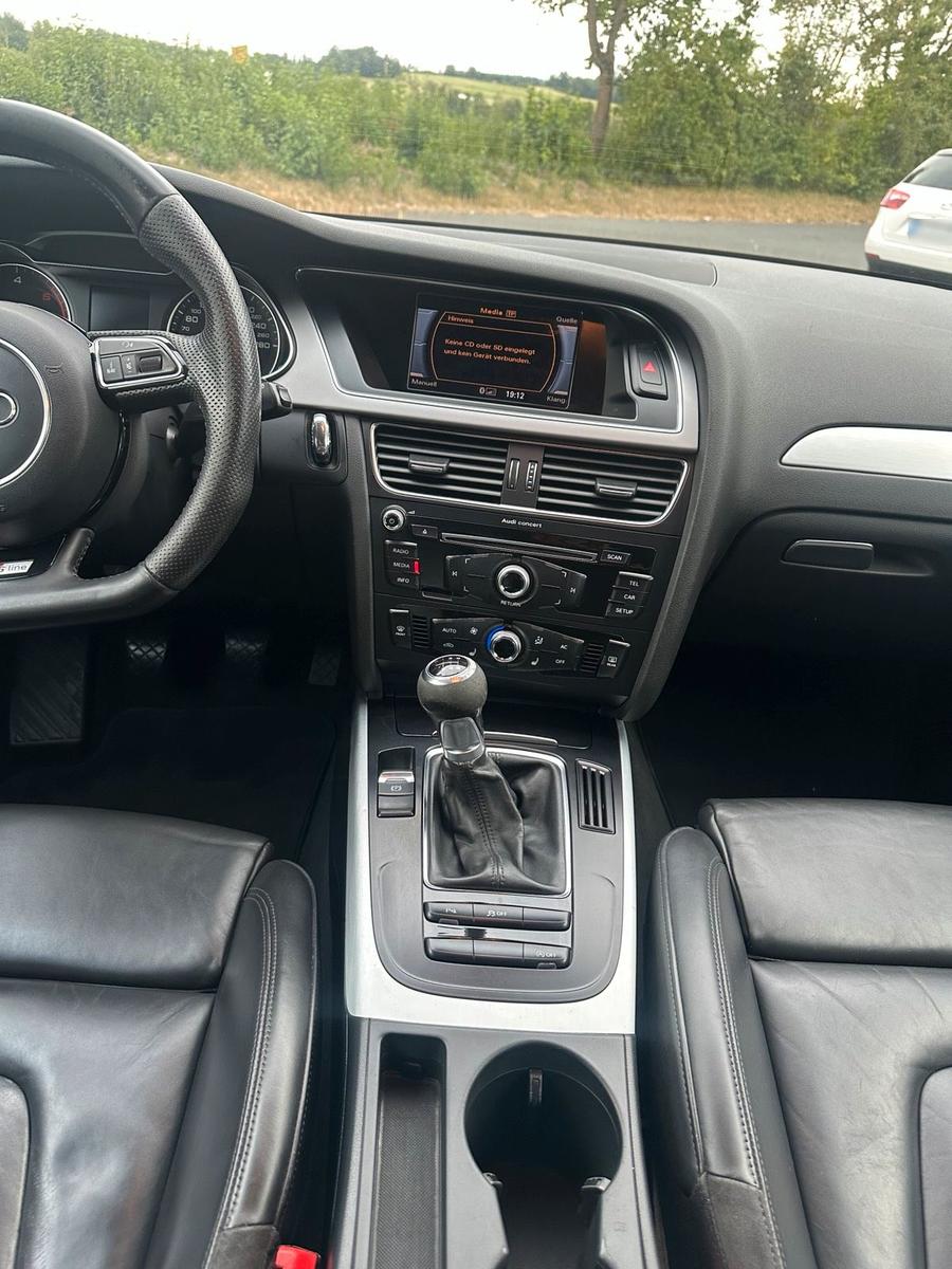 Audi A4 2012 — photo 11