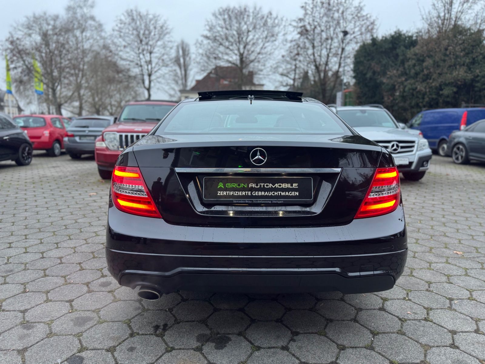 Fahrzeugabbildung Mercedes-Benz C 180 C -Klasse Coupe AMG-Line*Pano*Kamera*LED