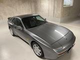 Porsche 944 S2 - graue Porsche 944