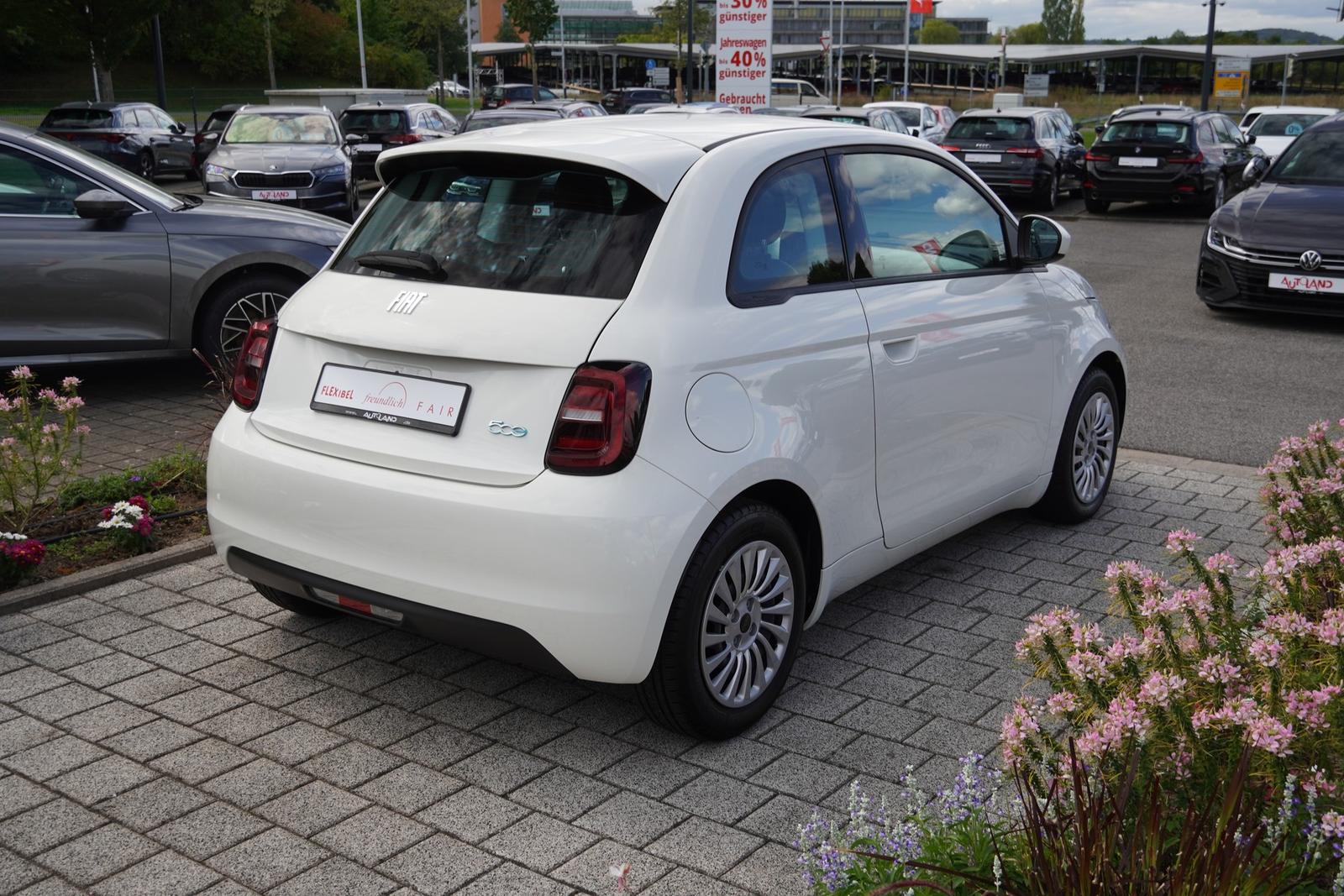 Fiat 500 e Basis Android Apple Tempomat Klimaaut. DAB