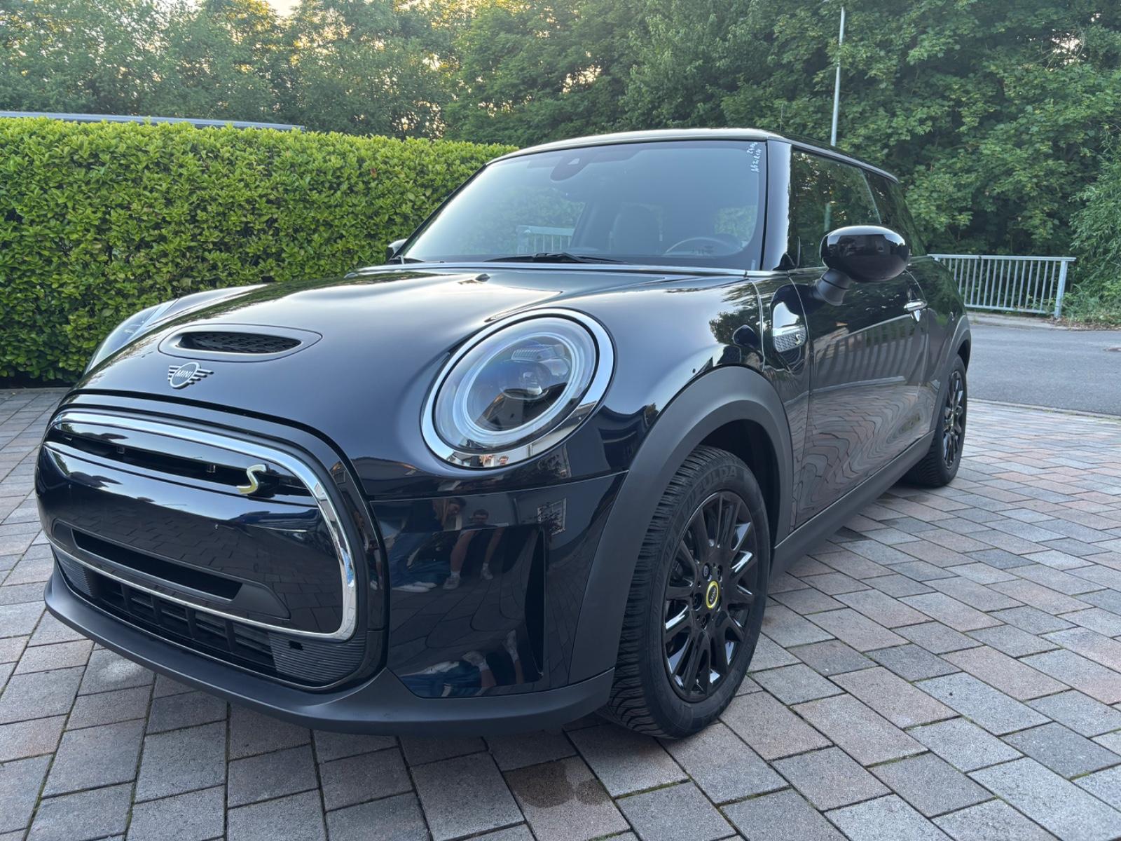 MINI Cooper SE LED Navi DAB Apple 1. Hd Ufrei