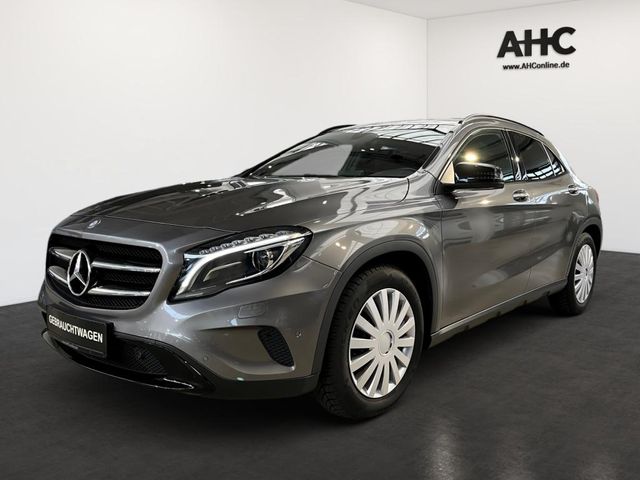 Mercedes-Benz GLA 250 Urban Night AHK Kamera Navi Bi-Xenon PTS