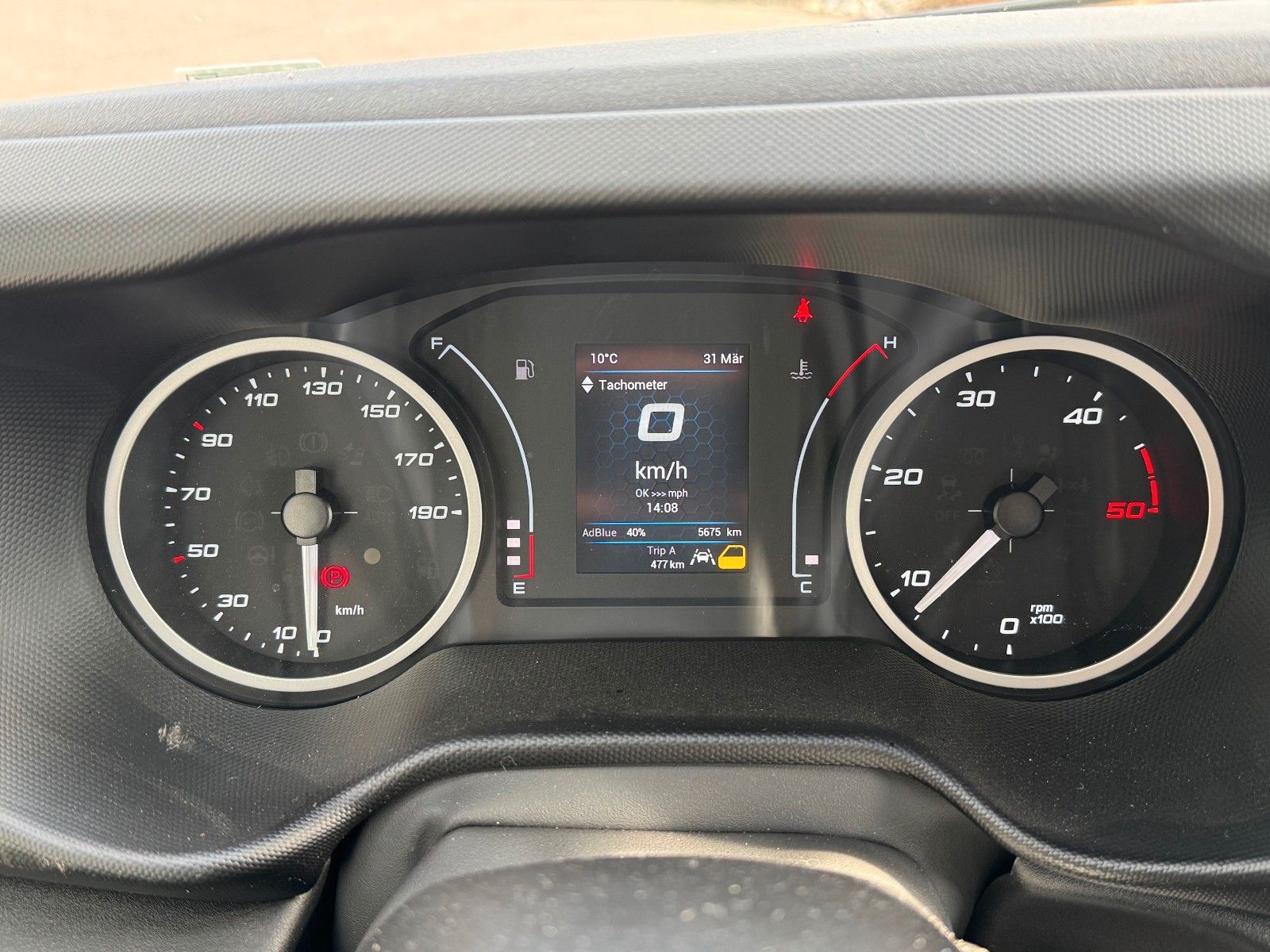 Fahrzeugabbildung Iveco Daily 70C18 H 3.0L *AHK*7-Sitze*Standheizung*