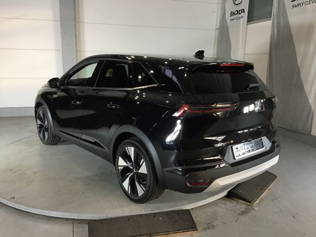 Fahrzeugabbildung Mitsubishi Grandis Intro Edition 1.8Hybrid ACC/Navi/360°Kam