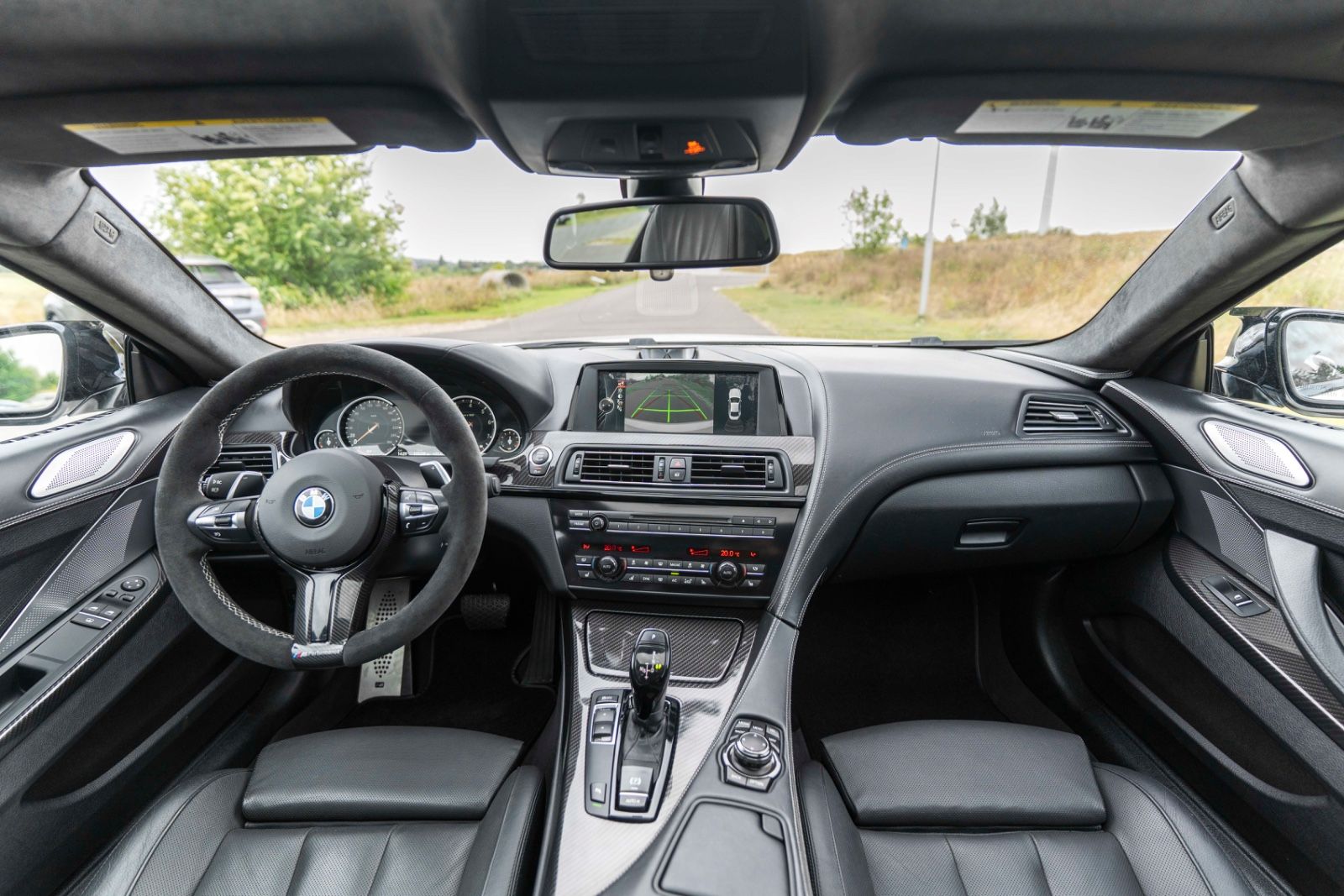 Fahrzeugabbildung BMW 640I M-SPORT B&O HUD KAM NAV ALC CARBON