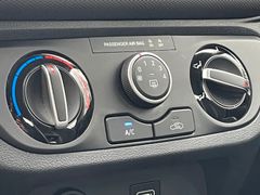 Fahrzeugabbildung Hyundai i10 1.0 Trend *Lenkrdhzg*Sitzhzg*Spurhalte*PDC*