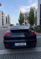 Porsche Panamera 4 - Sport Chrono Paket  - Porsche Panamera Gebrauchtwagen in Frankfurt