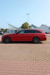 Mercedes-Benz E 220 d 4MATIC T Autom. TÜV voll Ausstattung Top - Mercedes-Benz E 220: Rot