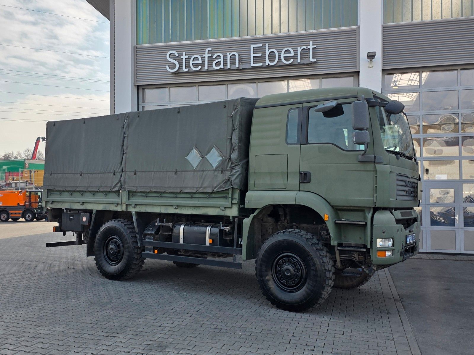 Fahrzeugabbildung MAN TGA 18.360 4x4 BB 3 Sitze Schalter Expedition
