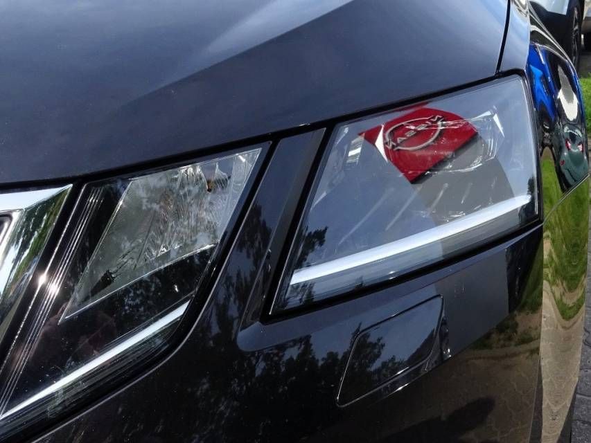 Fahrzeugabbildung SKODA Octavia Combi 1,5 TSI Clever Navi AHK