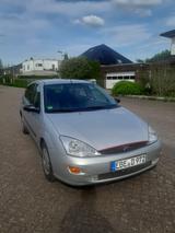 Ford Focus ist sehr schön mit TÜV - Ford Focus aus 1999: Kombi