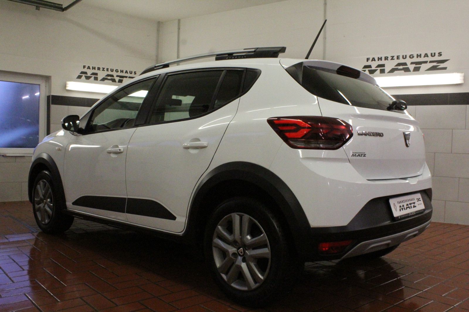 Fahrzeugabbildung Dacia Sandero Stepway TCe 100 ECO-G Comfort *Media-Dis