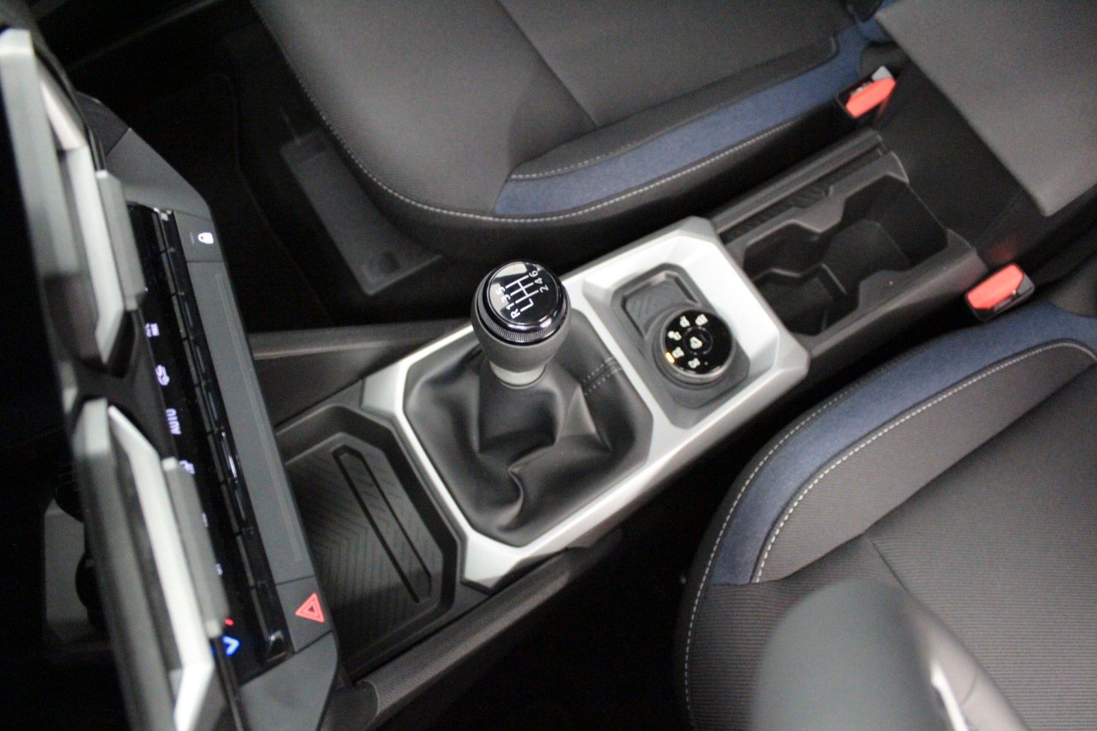 Fahrzeugabbildung Dacia Bigster mild Hybrid   140  4X4  Allrad