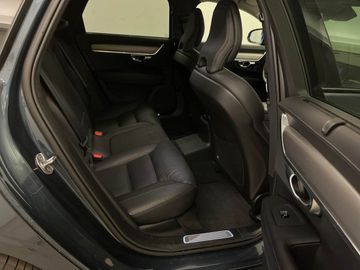 Volvo V90 - 11