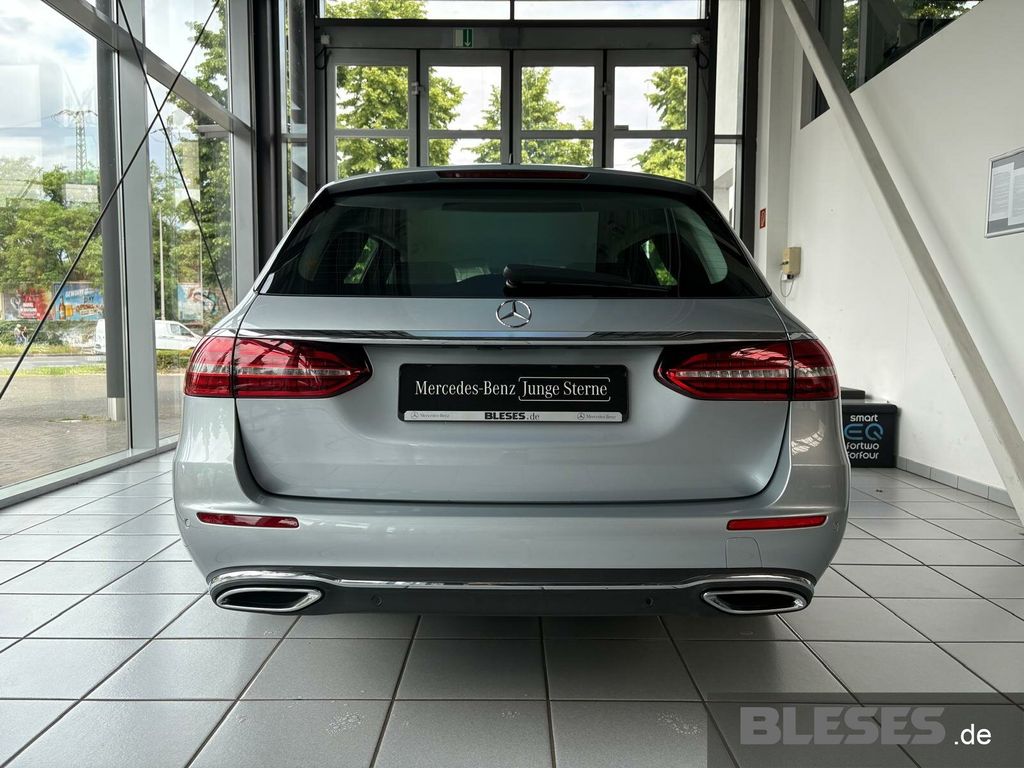 MERCEDES-BENZ E 220 – Bild 6