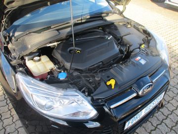 Ford Focus Turnier Titanium Leder + PDC + Winterpaket