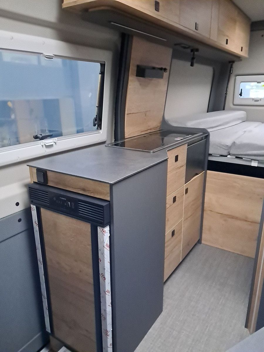 Fahrzeugabbildung Pössl Roadstar X Mercedes 190 PS Autark Paket, AHK