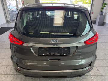 Ford S-Max - 8