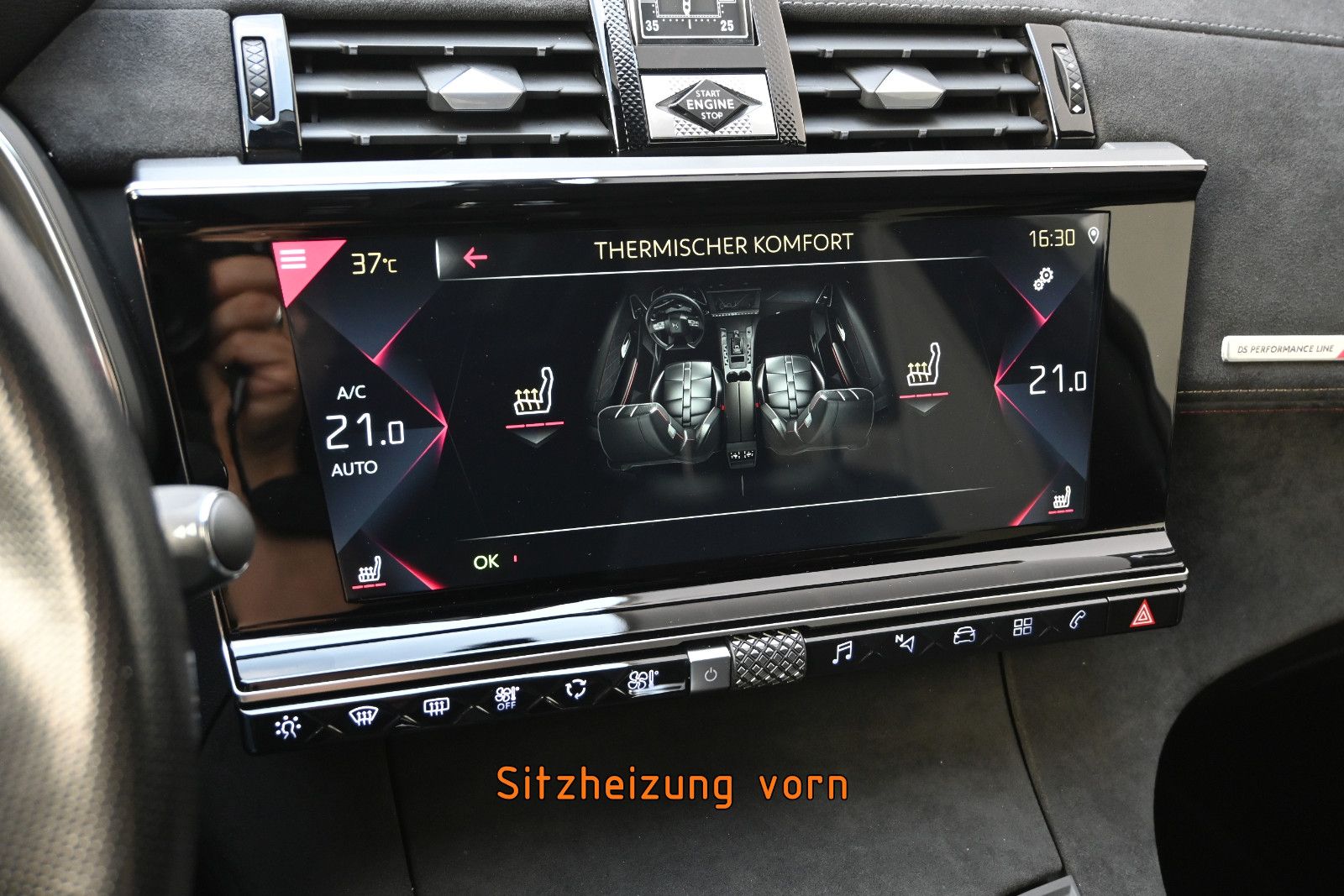 Fahrzeugabbildung DS Automobiles DS7 Crossback PureTech 180 PERF. LINE+ °AHK°PANO