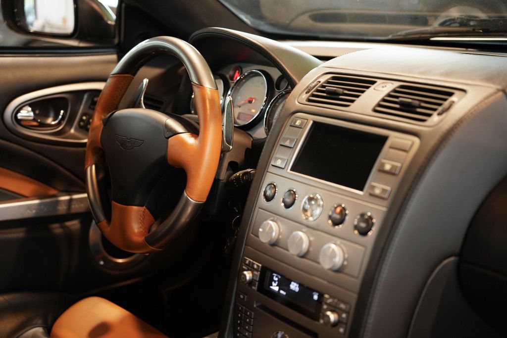 Aston Martin Vanquish