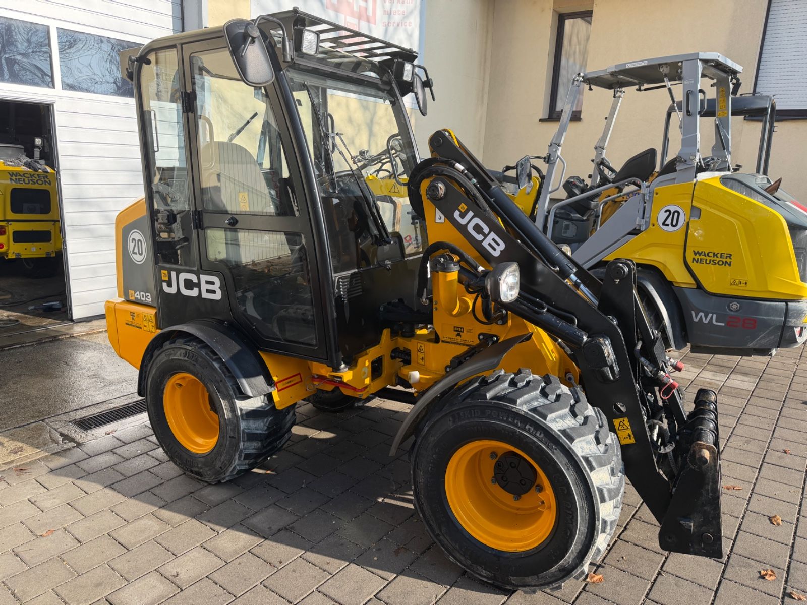 Fahrzeugabbildung JCB 403- wie Wacker WL 28, Gehl440, Weidemann