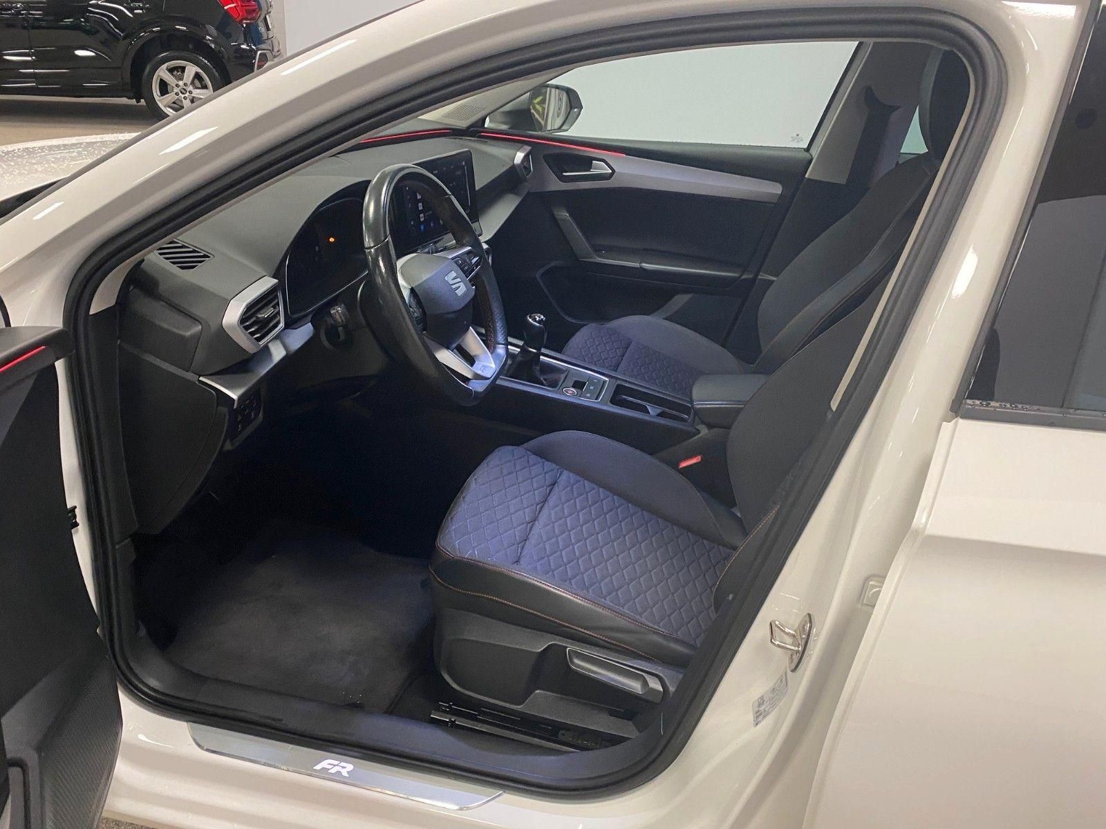 Fahrzeugabbildung SEAT Leon 1.5 TSI FR Sportstourer+ACC+AHK+KAMERA+ST+