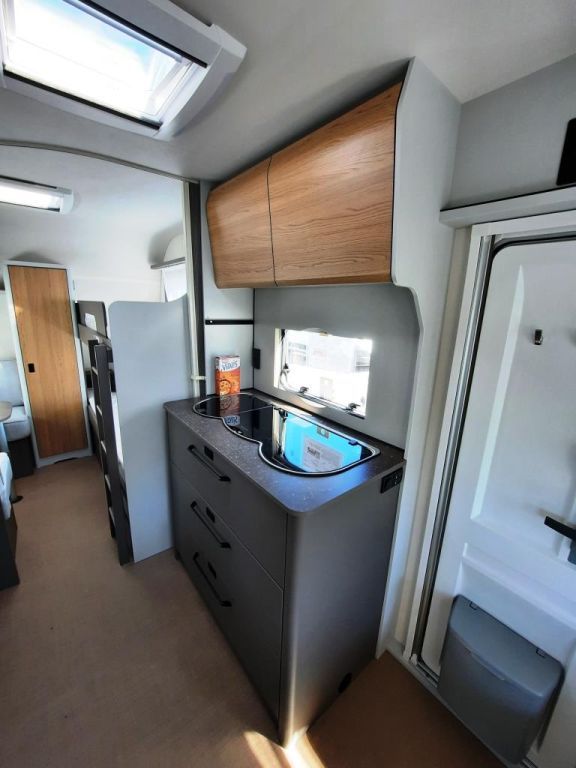 Fahrzeugabbildung Bürstner B66 Plus 510 TK Verfüg./Sparen Sie 4.630,- €