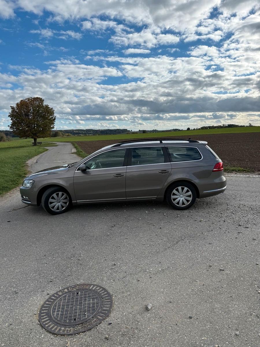 Volkswagen Passat 2011 — engine 140 HP (103kW)