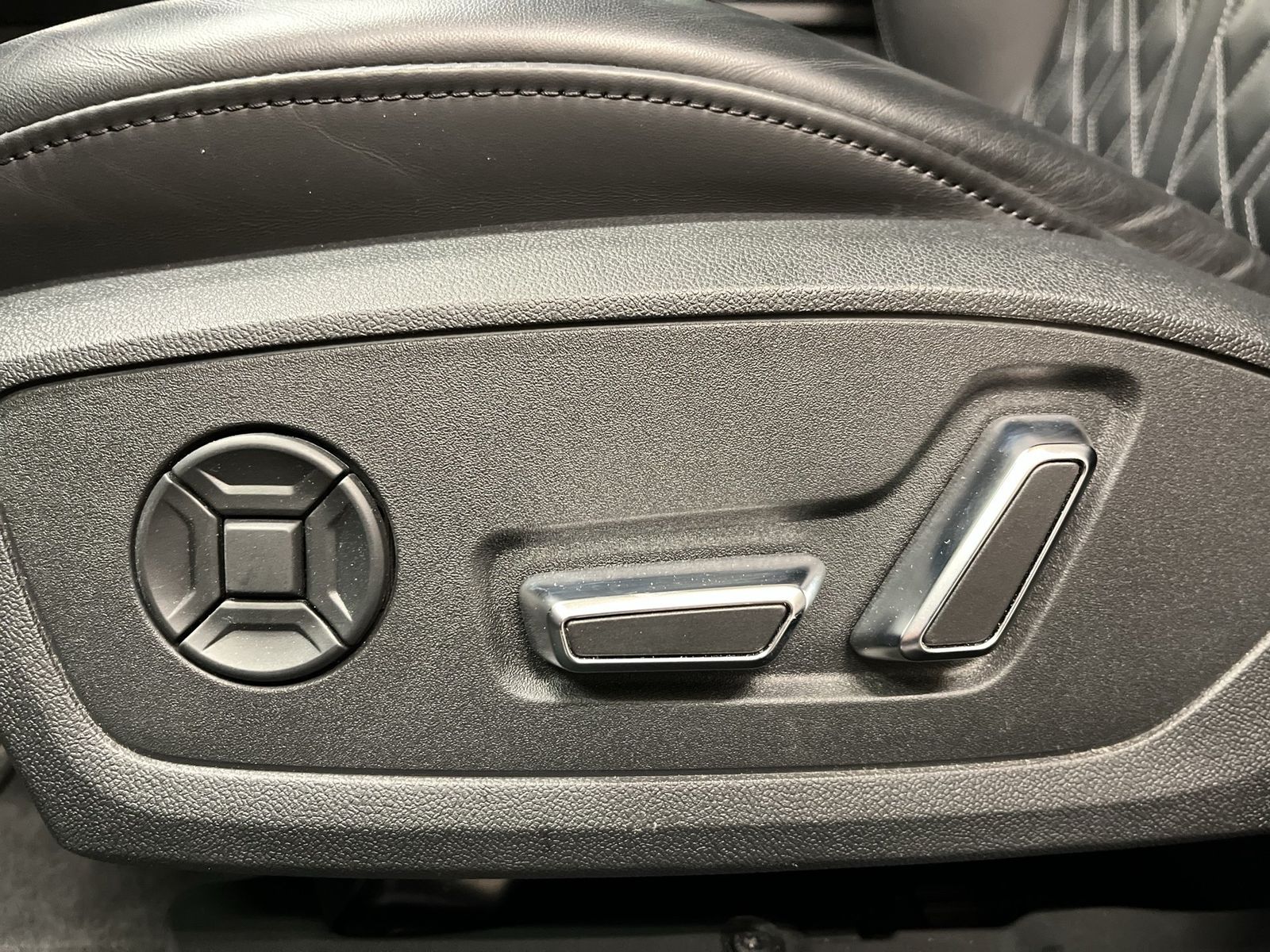 Audi S6 - Bild 14