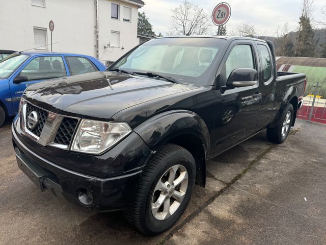 Nissan Klima Navara 4 × 4 Allrad