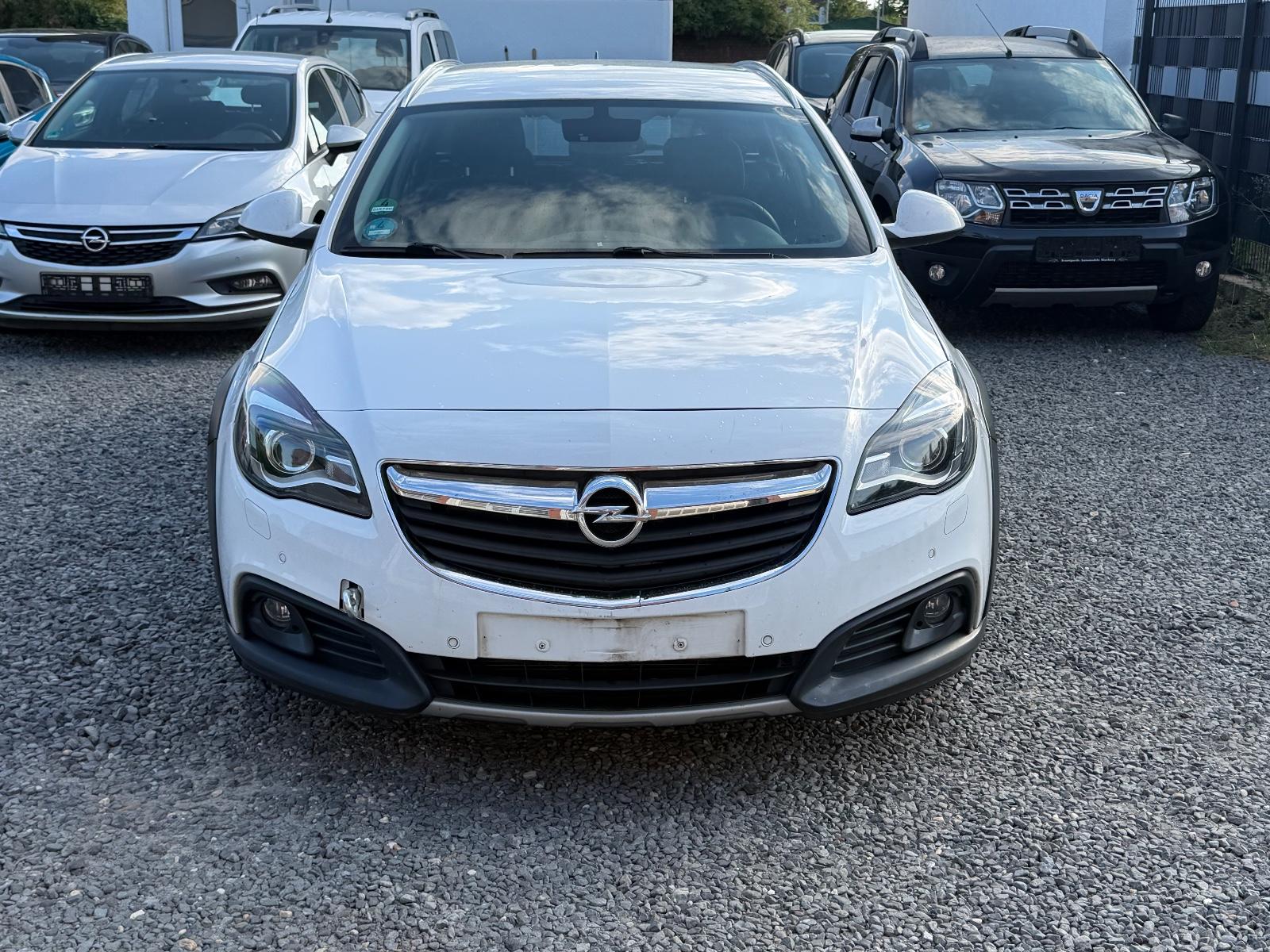 Opel Insignia 2015 — rear view