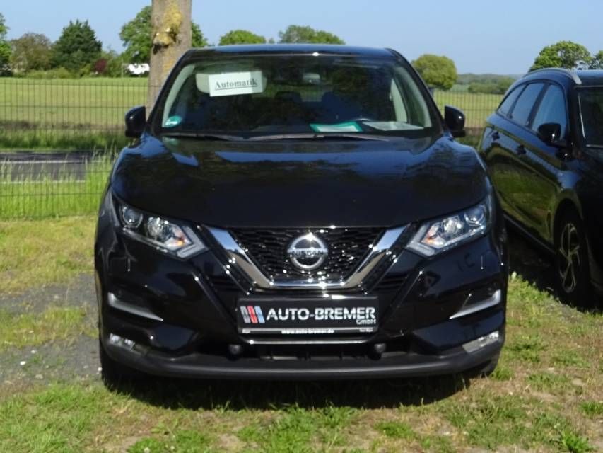 Fahrzeugabbildung Nissan Qashqai 1,3 DIG-T DCT N-Connecta